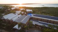 Moonlight Bay Suites Hotels in Roebuck