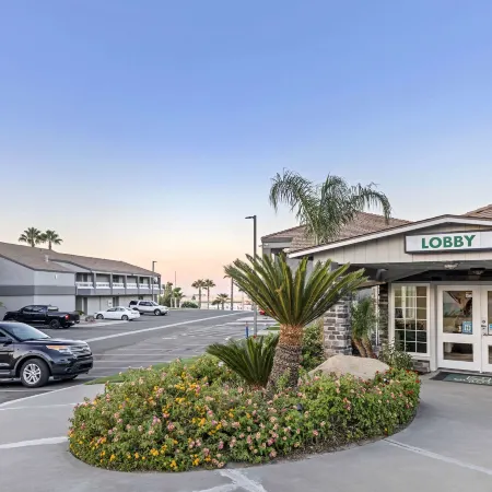 Quality Inn Kettleman City near Hwy 41