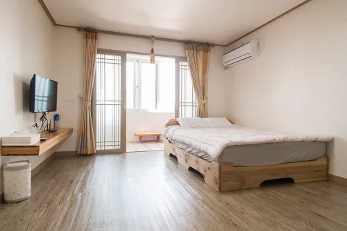 On the Stone Guesthouse 2 - Hostel