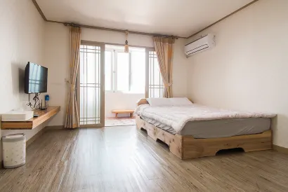 On the Stone Guesthouse 2 - Hostel