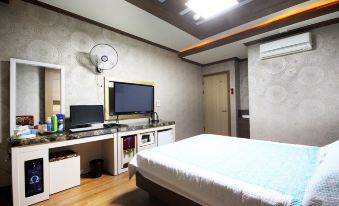 3. 완도 라메르호텔..