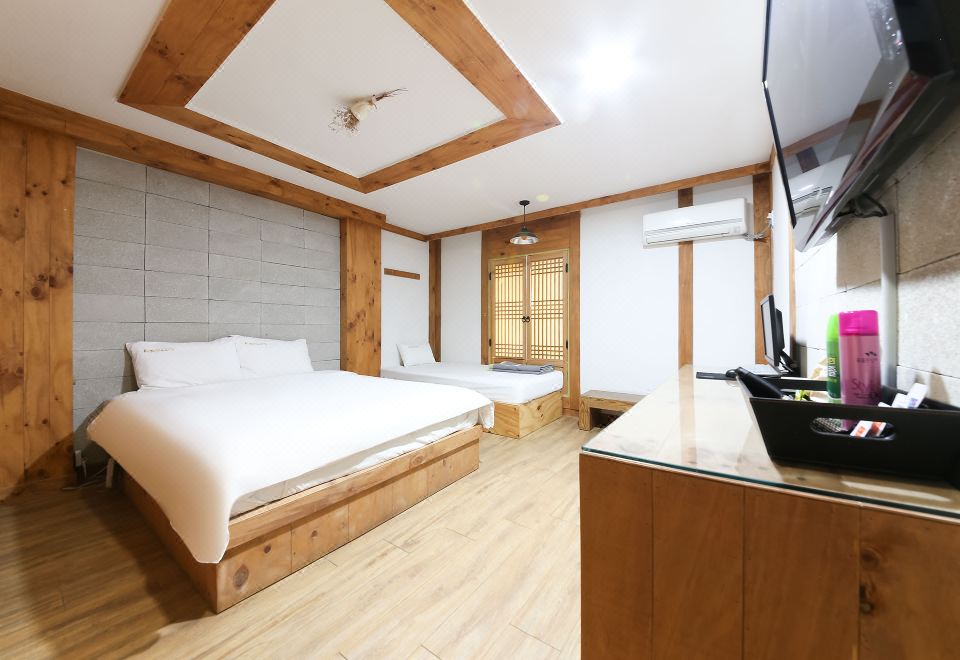 산책한옥호텔 썸네일
