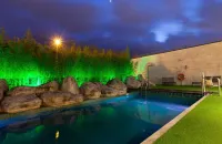 Hotel Puerta de Bilbao - Pools
