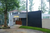 La Feliz Palacio Hotels near Kiliyur Falls