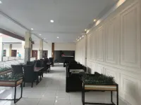 D'Exclusive Guest House Hotels in Indihiang