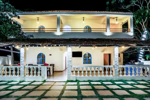 Beach House Hotel
