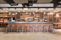 Mob Hotel Paris les Puces - bar