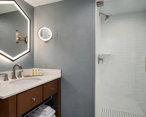 DoubleTree by Hilton Ocean City Oceanfront Zimmer Photos