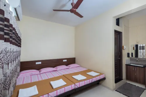 Hotel Ambika فنادق في Gokul Shirgaon