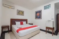 RedDoorz Plus at Buah Batu Hotels in Bandung Kidul