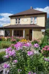 Victoria Falls House