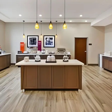 Hampton Inn Detroit/Dearborn