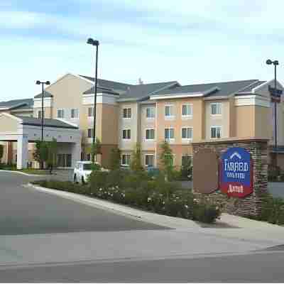 Fairfield Inn & Suites Redding Hotel Exterior