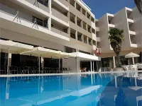 Saint Constantine Hotel - Kolam Renang