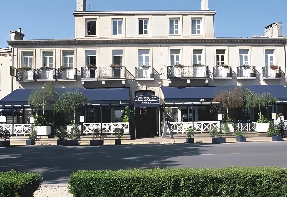 hotel overview picture