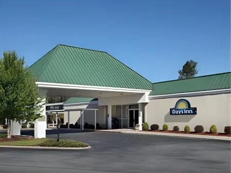 Days Inn by Wyndham Goldsboro