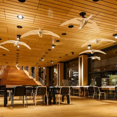 Holiday Inn Express Arnhem Hotels in de buurt van Winkelcentrum Klarendal