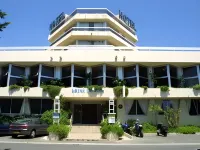 Hotel Brise de Mer - Piscine intérieure & extérieure