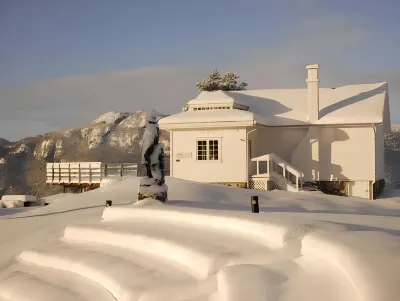 Utsikten Hotell Kvinesdal - Unike Hoteller Отели в г. 