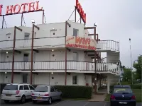 Bonsaï Hotel d'Orleans Các khách sạn ở Olivet