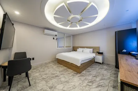 Hotel A Plus (A+) in Sanjeong-Dong, Jeonju