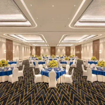 Aurika, Mumbai International Airport Отели рядом с достопримечательностью «Пляж Джуху»