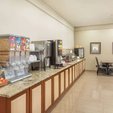 Hawthorn Extended Stay by Wyndham Bloomington