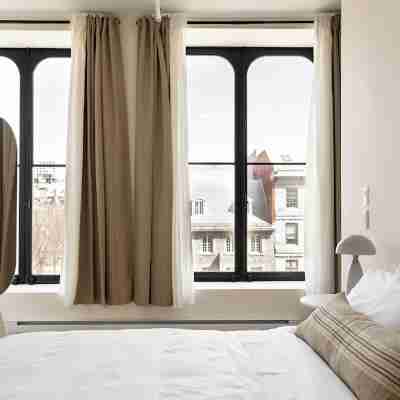 Maison Place Jacques-Cartier by Luxury in Transit Rooms