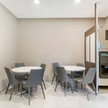 Microtel Inn & Suites by Wyndham Brooksville