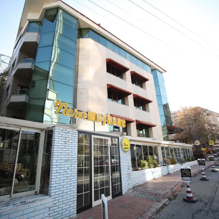 Grand Nora Hotel