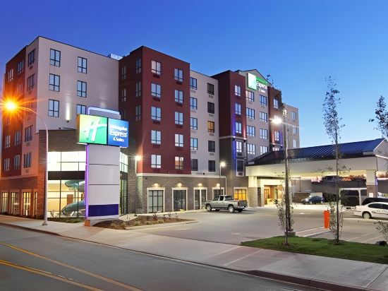Holiday Inn Express & Suites CALGARY NW - UNIVERSITY AREA by IHG