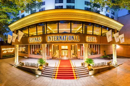 Espinas International Hotel Отели рядом с достопримечательностью «Тегеранский Большой Базар»