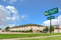 Quality Inn & Suites Hotels in Mankato