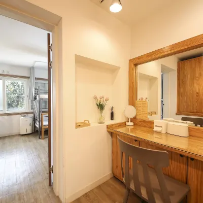Sum Guesthouse Jeju Airport Branch Hotels near Jeonnong-ro