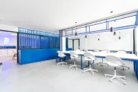 Esmeralda Cotillo Homes by Livvo - Strand