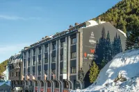 Hotel Austria Hotels near Vall de Montaup