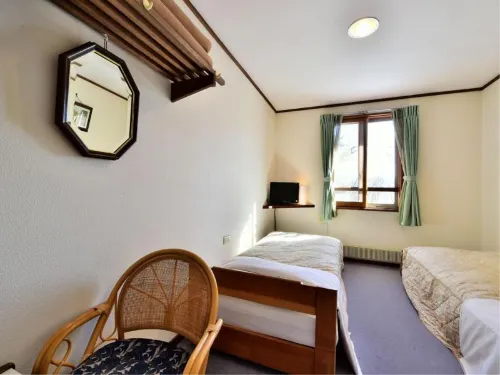 Kurumayama Kogen Guesthouse Urara Hotel di Chino