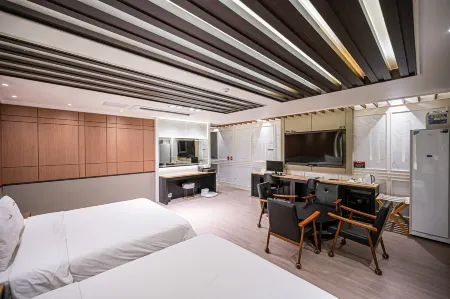 Hotel BOM Отели рядом с достопримечательностью «Пхоханский университет науки и технологии»