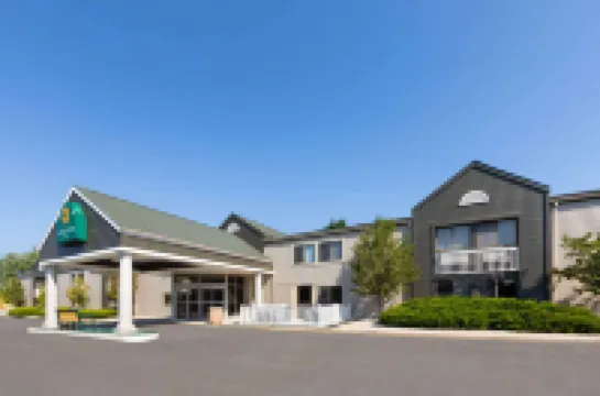 La Quinta Inn by Wyndham Sheboygan, WI