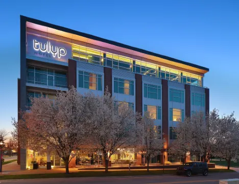 ทิวลิป เทเพสทรีคอลเลกชั่น บายฮิลตัน โรงแรมในฮอลแลนด์