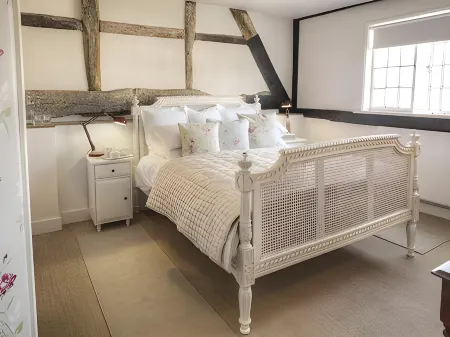 The George & Dragon Отели рядом с достопримечательностью «Роудей Кау Фарм Кафе & Айс Крим Парлор»