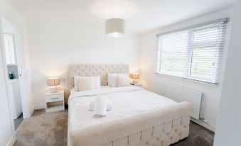 Castle View Chalet by Clonlum Cottages