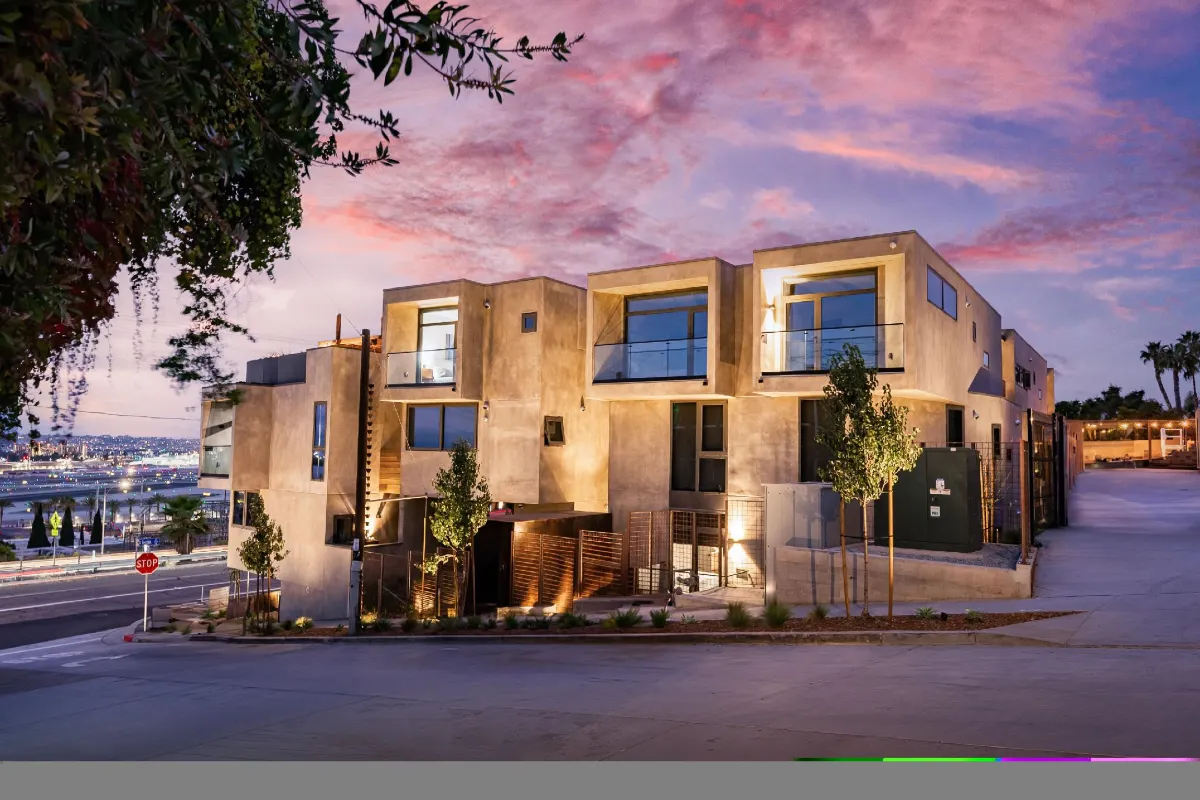 City24 Condo Hotel Little Italy Mission Hills