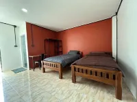 Parinsiri Place 2 Hotels near Palm Leaf Manuscript Conservation Institute of Wat Sungmen (PMCI Wat Sungmen)