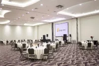 Sol de Oro Hotel & Suites