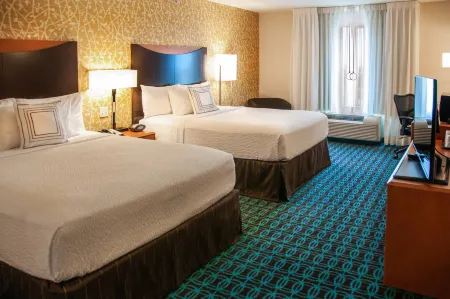 Fairfield Inn & Suites Colorado Springs North/Air Force Academy Отели рядом с достопримечательностью «Парк Уотерфронт»