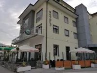 호텔-레스토랑 뒤 스탠드  호텔