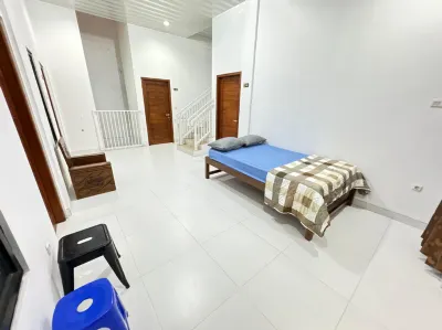 Nogotirto Damai Homestay Jogja Hotell i Nogotirto