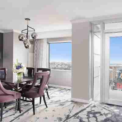 Hilton Baltimore Inner Harbor Rooms