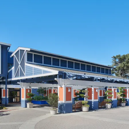 DoubleTree by Hilton Hotel Berkeley Marina